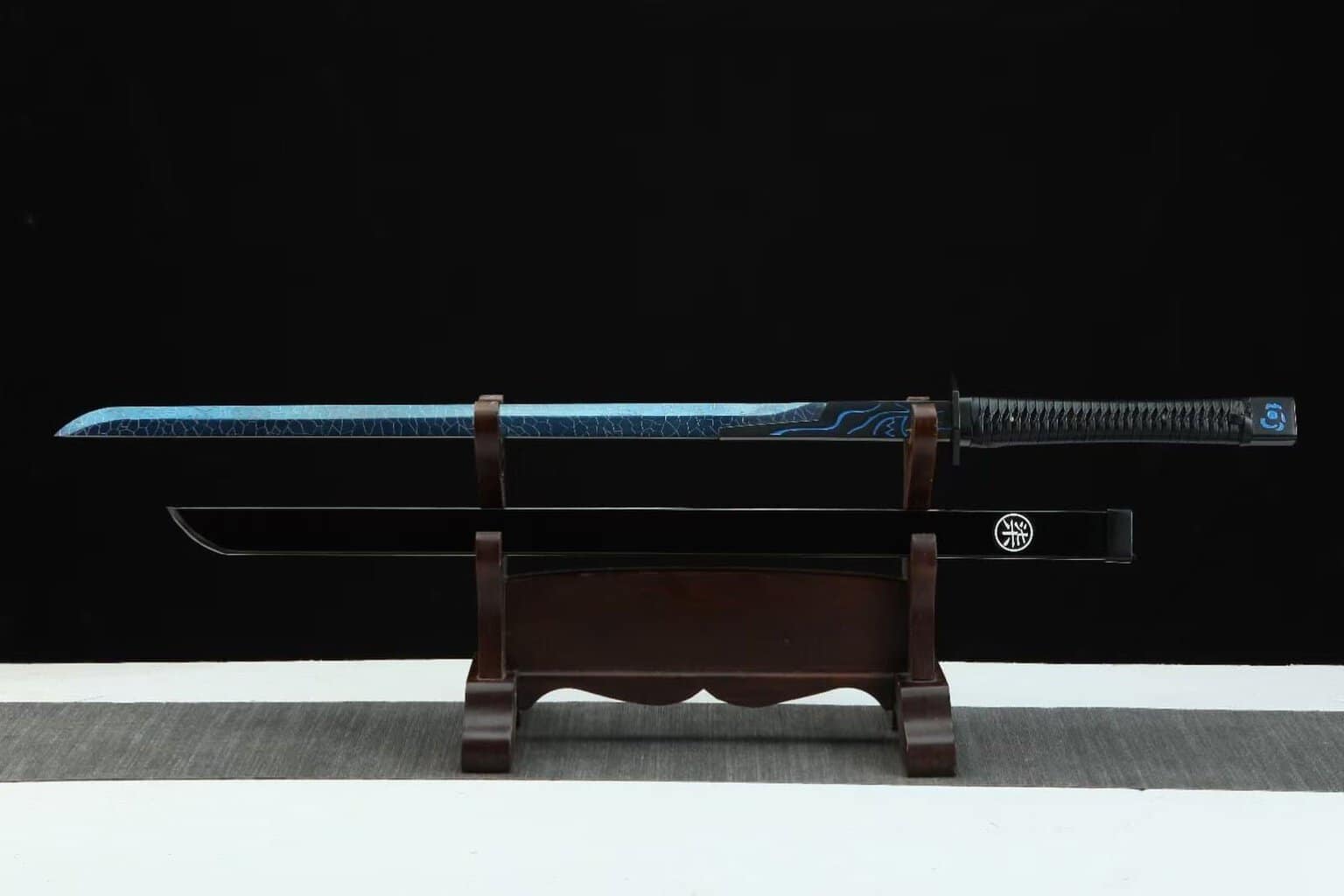Chokutō Negro y Azul