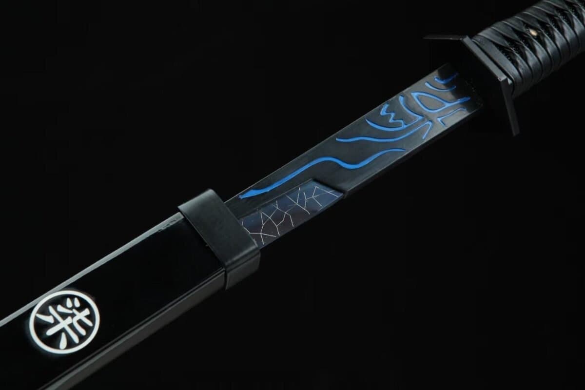 Chokutō Negro y Azul