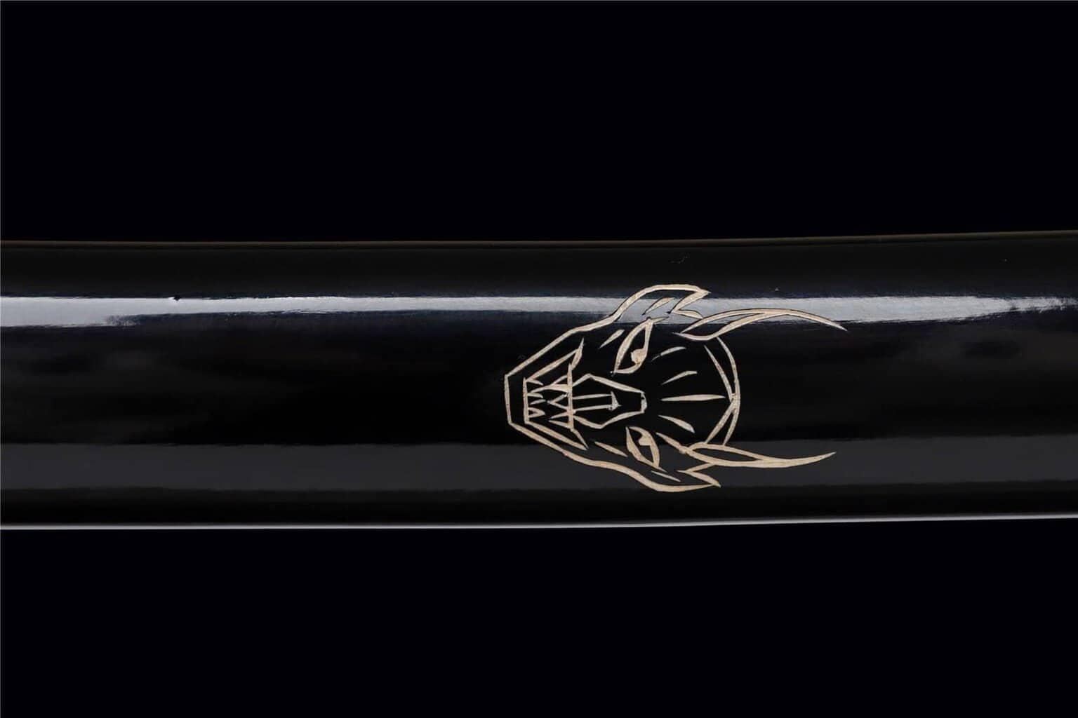 Katana con hoja morada