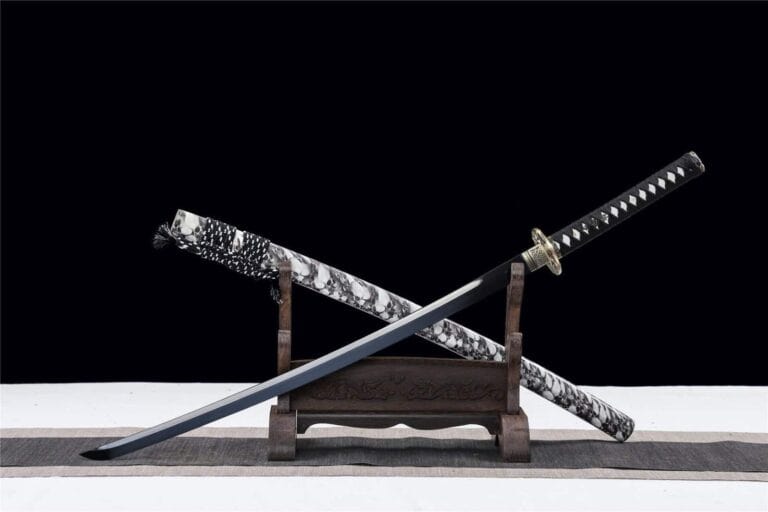 Katana Negra Funda Blanca