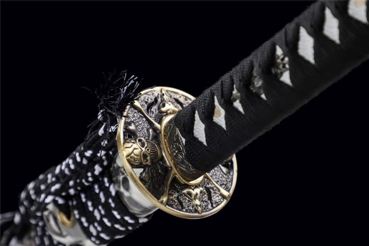 Katana Negra Funda Blanca