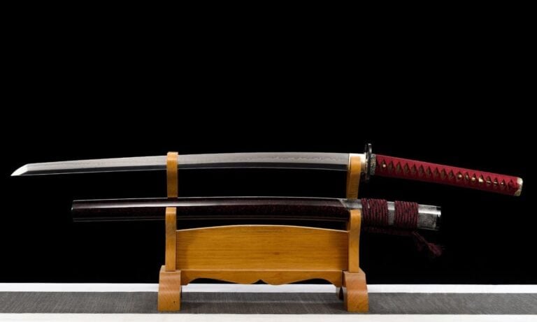 Katana Dragón Roja