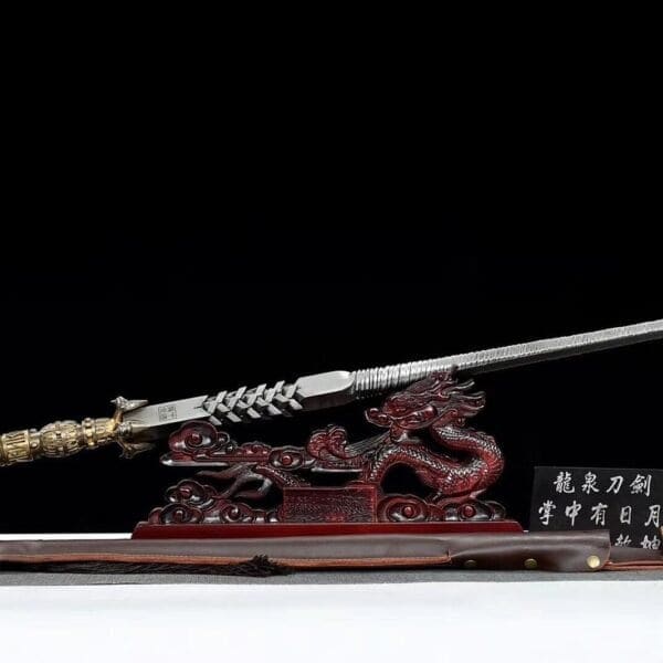 Maza de dragón de acero doblada