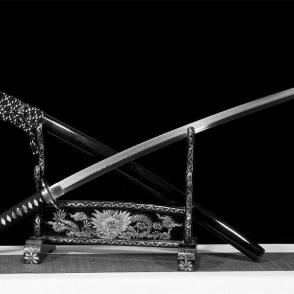 Espada Japonesa Blanca y Negra, Acero T10