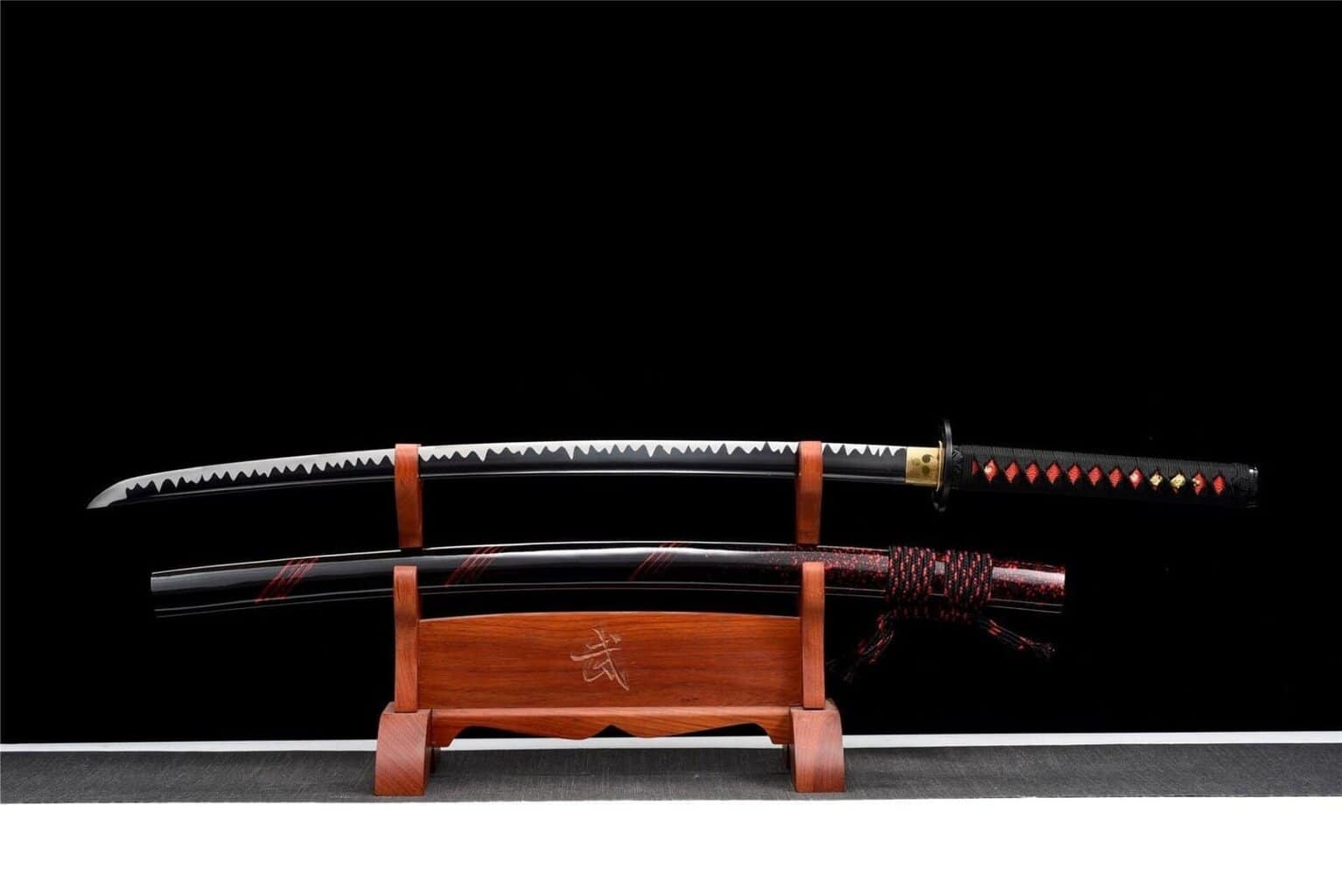 Espada Japonesa Negra y Roja