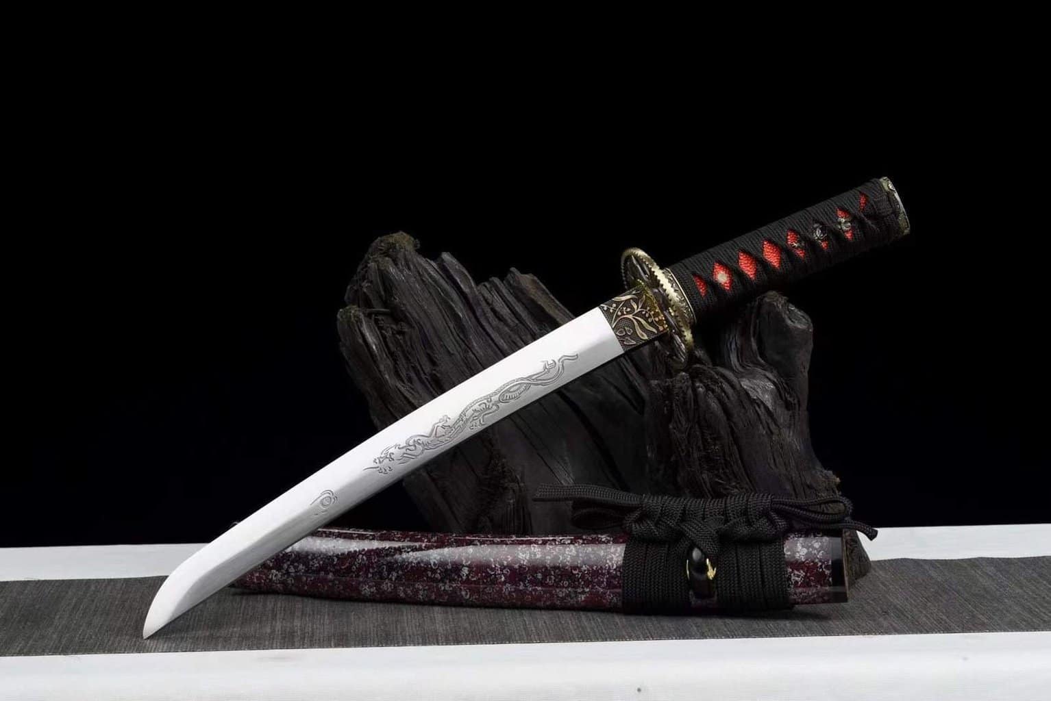 Tanto Rojo Y Wakizashi