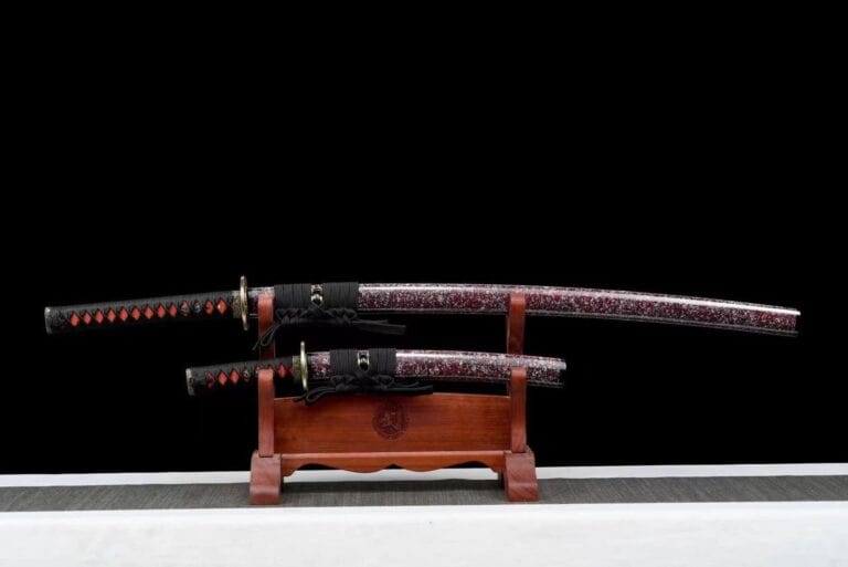 Tanto Rojo Y Wakizashi